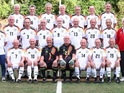 39745056-torhueter-ulrich-kaemerling-aus-gschwend-nummer-wird-mit-der-ue70-nationalmannschaft-bei-der-weltmeisterschaft-in-tokio-an-den-start-gehen-gespielt-AMH